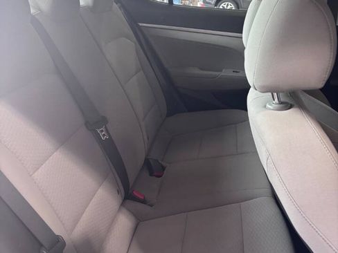 Used 2020 Hyundai Elantra SE FWD image 7