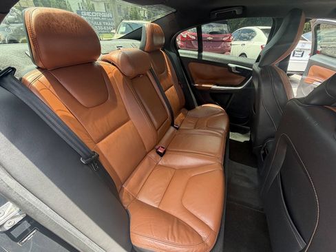 Used 2015 Volvo S60 T5 Platinum w/ 19" Sport Package FWD image 14
