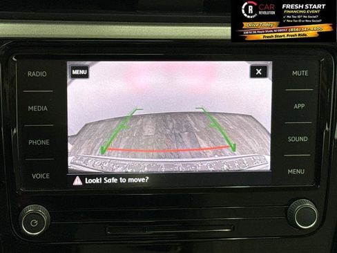 Used 2021 Volkswagen Passat 2.0T SE image 44