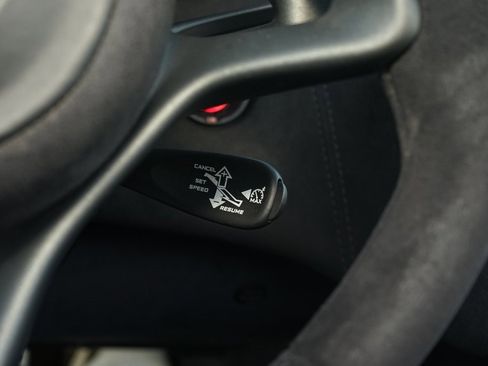 Used 2020 McLaren 600LT Spider image 28