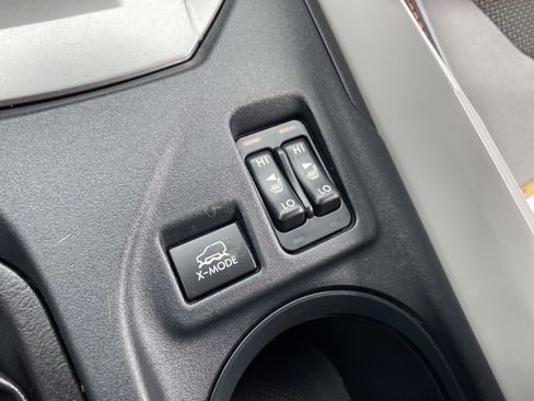 Used 2018 Subaru Crosstrek 2.0i Premium w/ Moonroof Package image 29