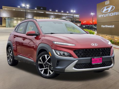 Certified 2022 Hyundai Kona Limited FWD image 3