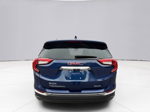 Used 2022 GMC Terrain SLT w/ Infotainment Package II image 10