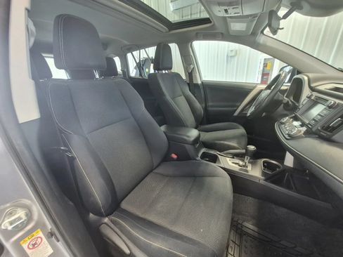 Used 2017 Toyota RAV4 XLE AWD/4WD image 21