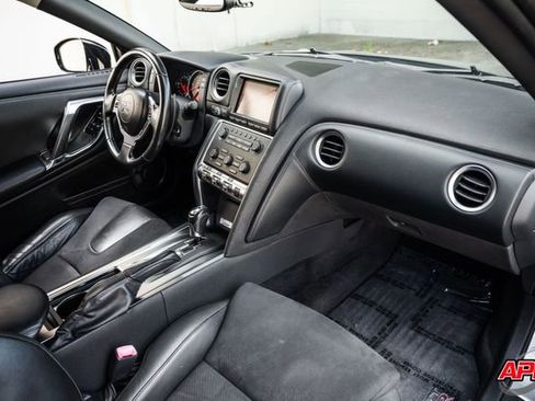Used 2010 Nissan GT-R Premium AWD/4WD image 24