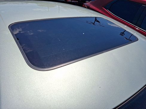 Used 2006 Toyota Avalon XLS FWD image 6