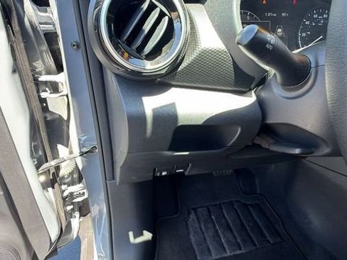 Used 2024 Nissan Kicks SV FWD image 30