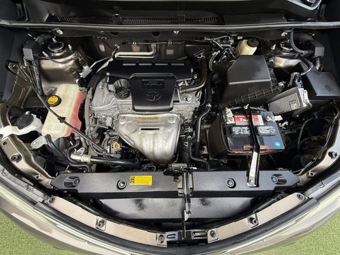 Used 2015 Toyota RAV4 LE AWD/4WD image 25