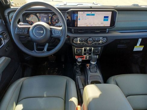 New 2026 Jeep Gladiator Mojave AWD/4WD image 28