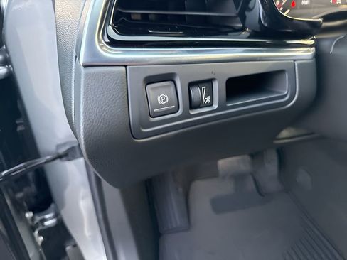 New 2025 Cadillac XT6 Luxury image 19