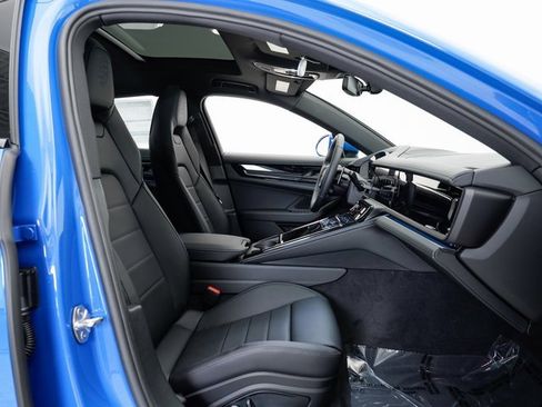 New 2025 Porsche Panamera 4 image 22