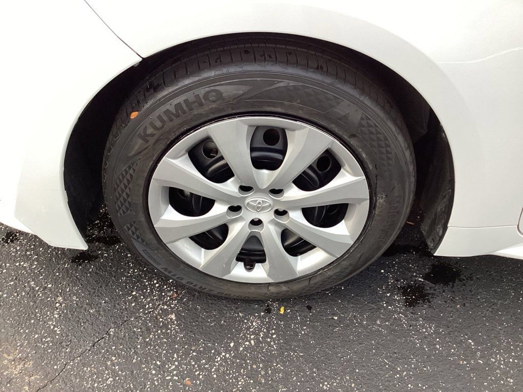 Used 2024 Toyota Corolla LE FWD image 26