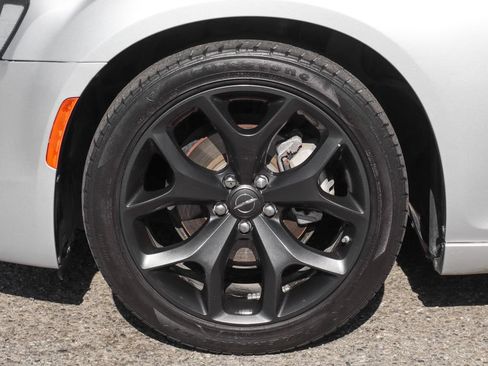 Used 2023 Chrysler 300 Touring w/ Sport Appearance Package RWD image 38