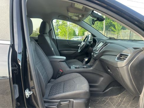 Used 2023 Chevrolet Equinox LT AWD/4WD image 19