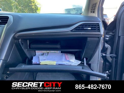 Used 2019 Ford Fusion SEL FWD image 19
