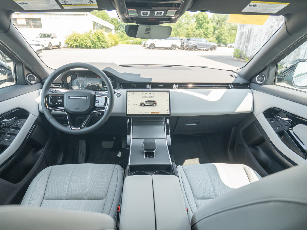 New 2026 Land Rover Range Rover Evoque S AWD/4WD image 17