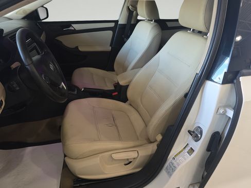 Used 2012 Volkswagen Jetta SE FWD image 12