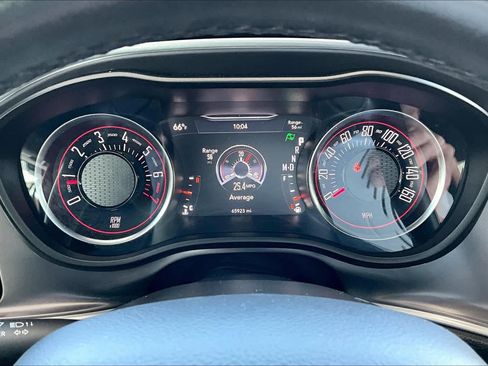 Used 2019 Dodge Challenger SXT RWD image 25