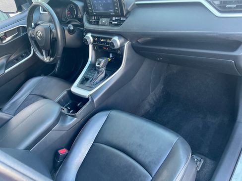Used 2022 Toyota RAV4 XLE Premium AWD/4WD image 16