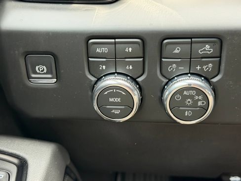 New 2026 GMC Sierra 1500 AT4 w/ AT4 Preferred Package AWD/4WD image 12