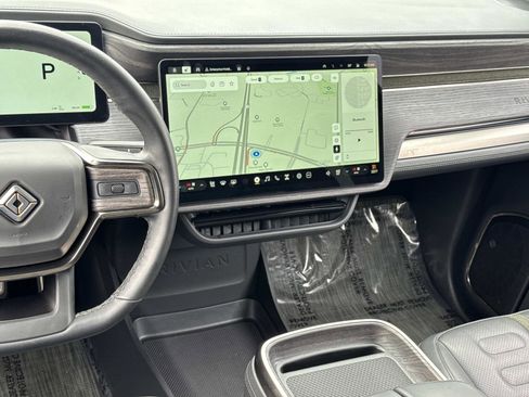 Used 2023 Rivian R1S Adventure image 3