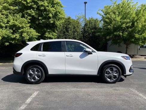 Used 2026 Honda HR-V LX image 10