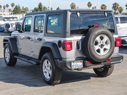 Used 2019 Jeep Wrangler Unlimited Sport S image 7