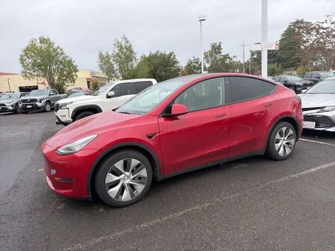 Used 2021 Tesla Model Y Long Range image 19