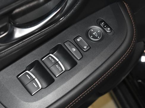 Used 2025 Honda HR-V Sport image 5