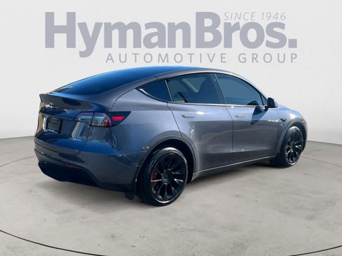 Used 2023 Tesla Model Y Long Range image 3