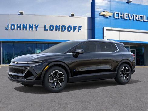 New 2026 Chevrolet Equinox EV LT image 2