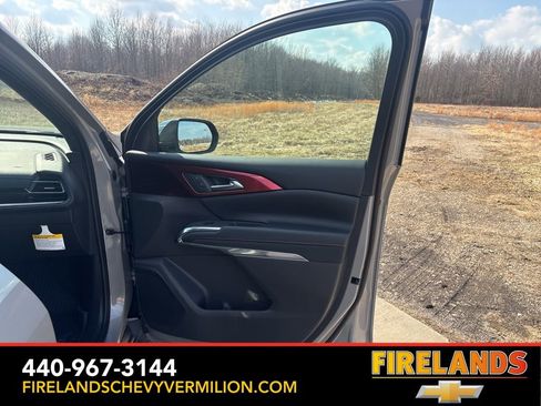 New 2026 Chevrolet Traverse Z71 w/ Driver Confidence Package image 36