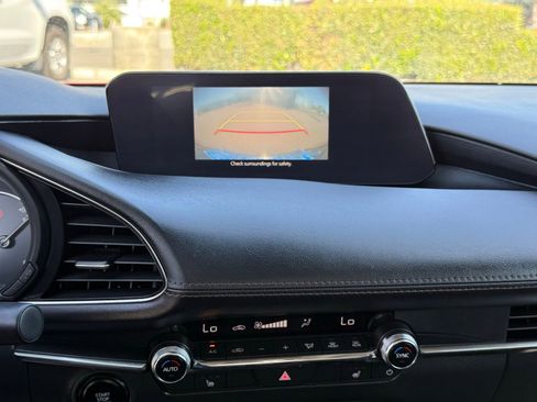 Used 2025 MAZDA MAZDA3 s FWD image 30