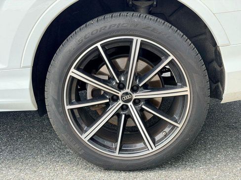 Certified 2025 Audi Q7 2.0T Premium Plus w/ Premium Plus Package AWD/4WD image 27