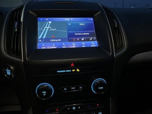 Used 2019 Ford Edge SEL w/ Cold Weather Package image 17