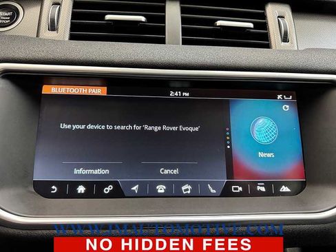 Used 2018 Land Rover Range Rover Evoque SE Premium image 24