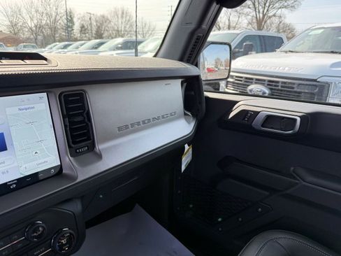 New 2026 Ford Bronco Outer Banks AWD/4WD image 19