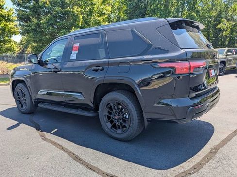 New 2026 Toyota Sequoia Platinum AWD/4WD image 7