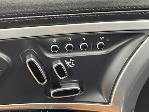 Used 2020 Jaguar F-TYPE Coupe image 18