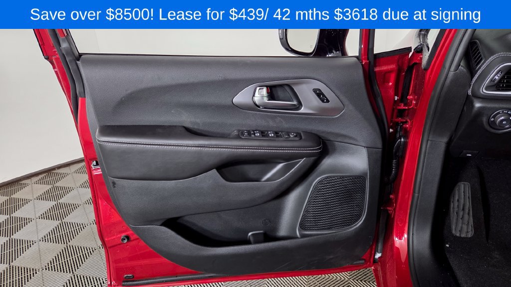 New 2026 Chrysler Pacifica Select w/ S Appearance Package FWD image 13