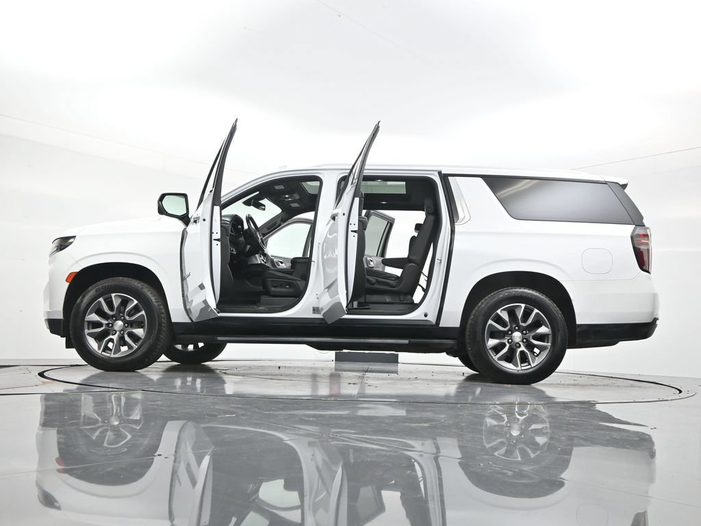 Used 2022 Chevrolet Suburban LT w/ LT Signature Plus Package AWD/4WD image 57