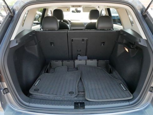 Certified 2023 Volkswagen Taos SE w/ Panoramic Sunroof Package AWD/4WD image 18