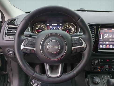 Used 2019 Jeep Compass Limited AWD/4WD image 18