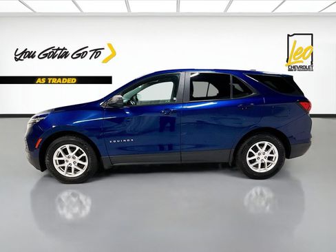 Used 2022 Chevrolet Equinox LS w/ LS Convenience Package FWD image 9