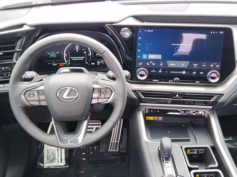 Certified 2025 Lexus TX 500h AWD w/ Technology Package image 31