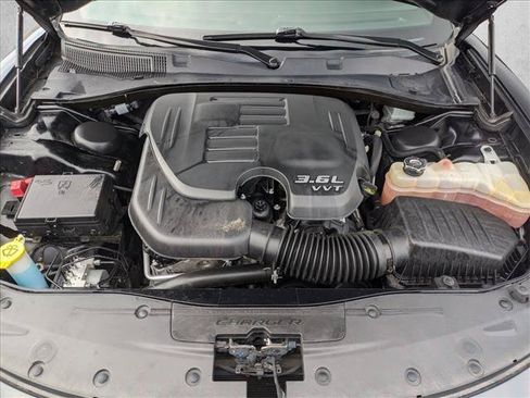 Used 2022 Dodge Charger SXT w/ Leather Interior Group RWD image 20