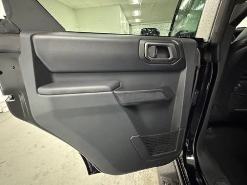 New 2025 Ford Bronco Badlands image 8