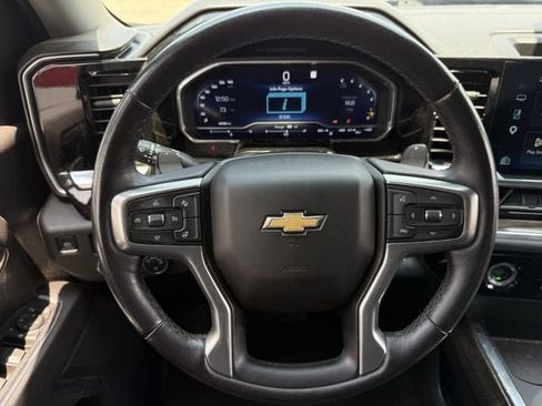 Used 2022 Chevrolet Silverado 1500 LT RWD image 14