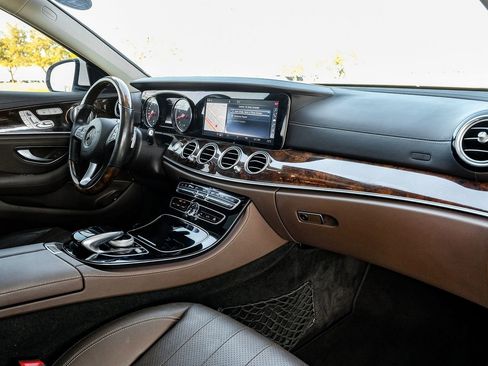 Used 2017 Mercedes-Benz E 300 image 11