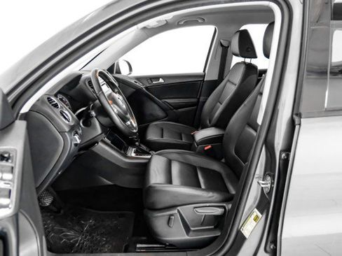 Used 2014 Volkswagen Tiguan S AWD/4WD image 24